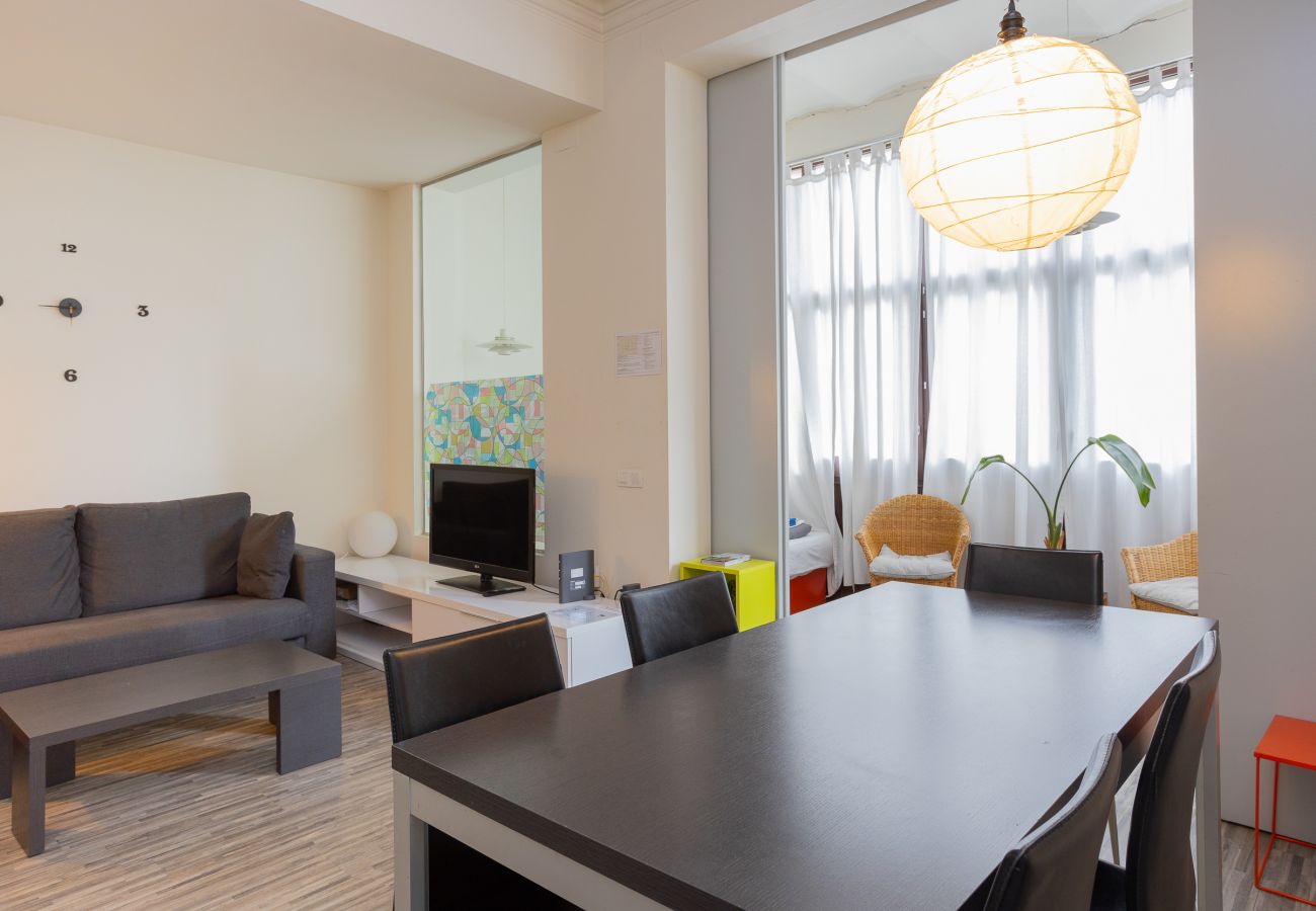 Apartamento en Barcelona - CASANOVA ELEGANCE, piso excelente, amplio, luminoso y tranquilo. Barcelona centro