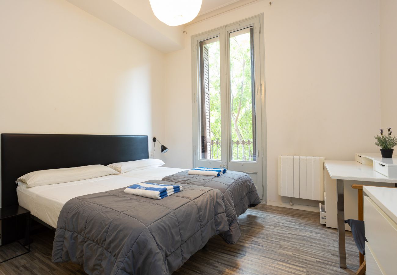 Apartamento en Barcelona - CASANOVA ELEGANCE, piso excelente, amplio, luminoso y tranquilo. Barcelona centro