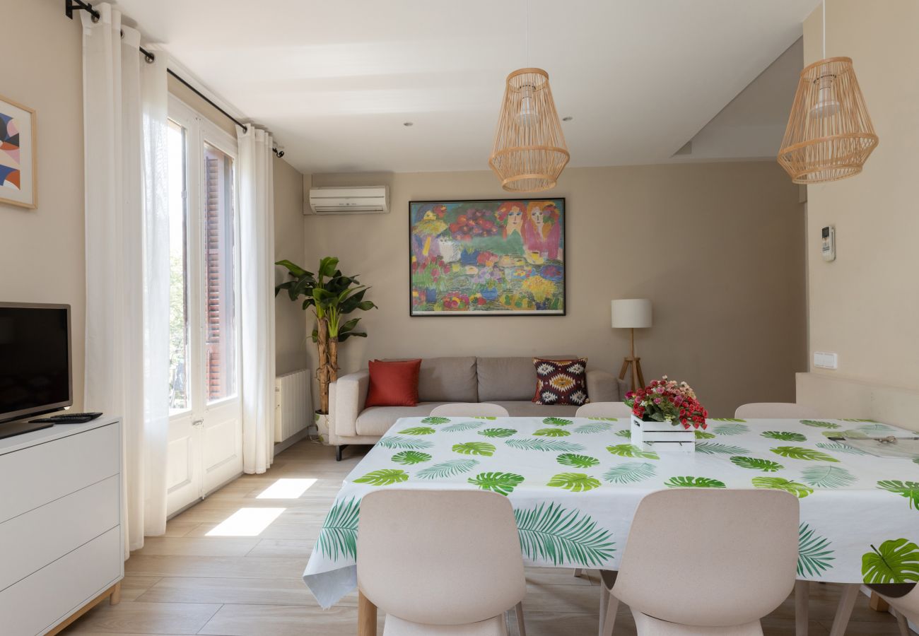 Apartamento en Barcelona - CALABRIA, piso amplio ideal familias o grupos en Eixample, Barcelona centro