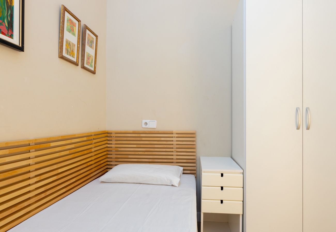 Apartamento en Barcelona - CALABRIA, piso amplio ideal familias o grupos en Eixample, Barcelona centro