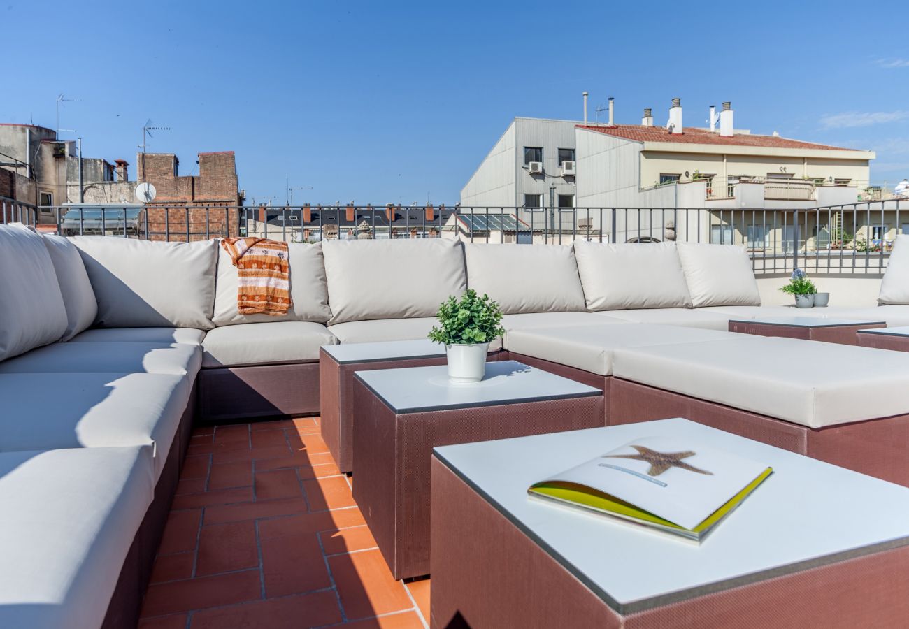 Apartamento en Barcelona - Family DELUXE amplio piso con terraza y piscina en Barcelona centro