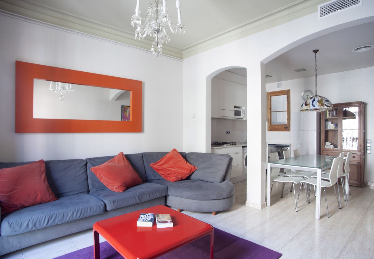 Apartamento en Barcelona - VILADOMAT, piso amplio, luminoso, tranquilo en Eixample, Barcelona centro.