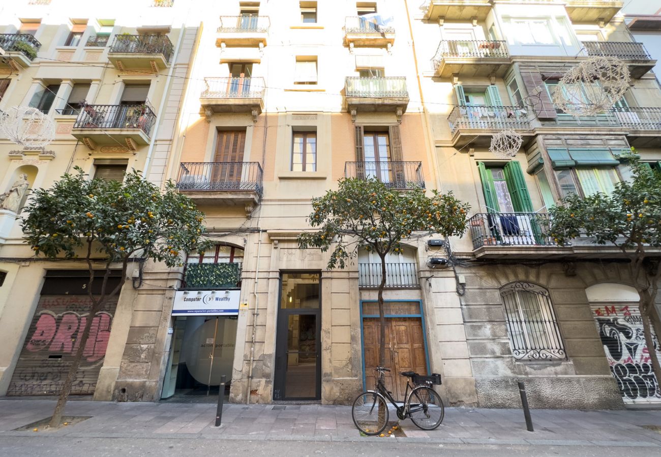 Apartamento en Barcelona - GRACIA DREAM, piso turístico  restaurado de diseño en Gràcia, Barcelona centro