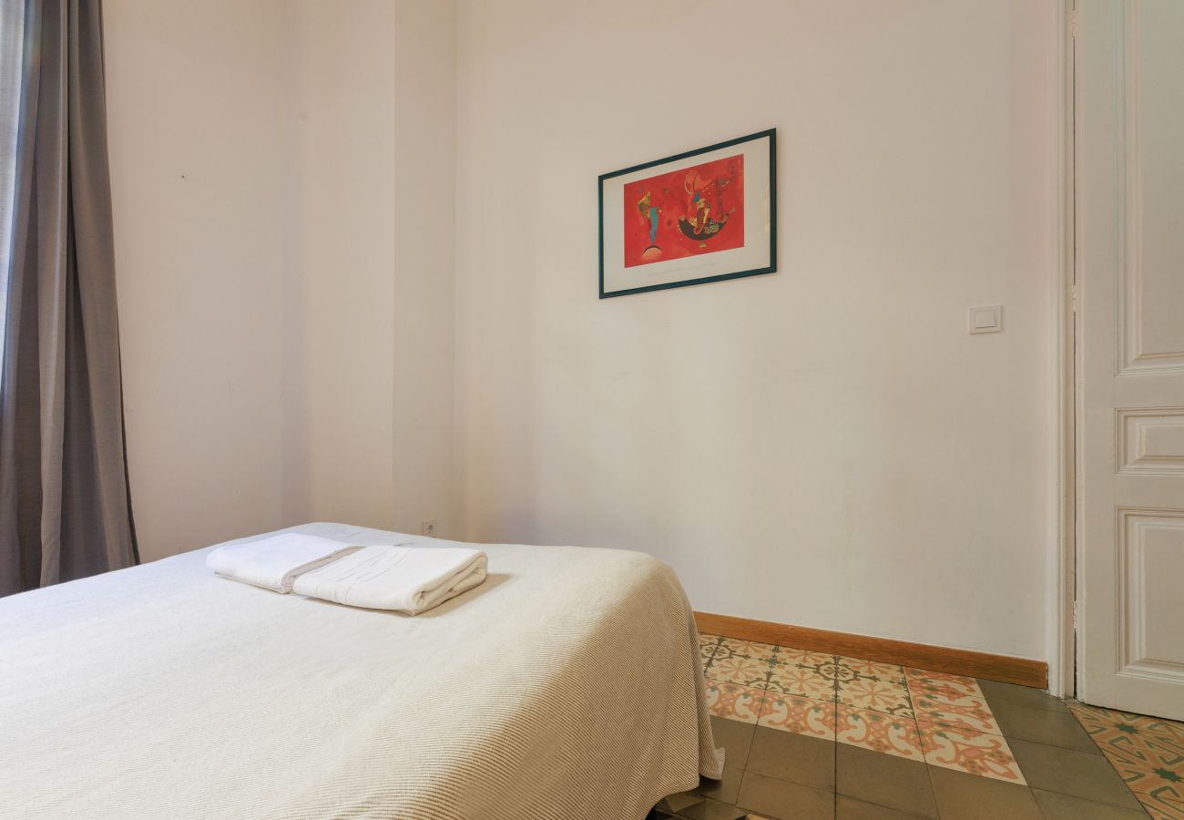 Apartamento en Barcelona - GRACIA SANT AGUSTÍ piso de 3 dormitorios en alquiler por días en Barcelona centro, Gracia