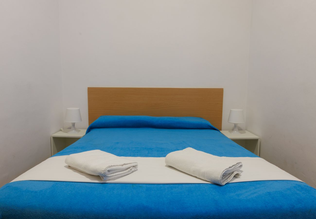 Apartamento en Barcelona - GRACIA SANT AGUSTÍ piso de 3 dormitorios en alquiler por días en Barcelona centro, Gracia