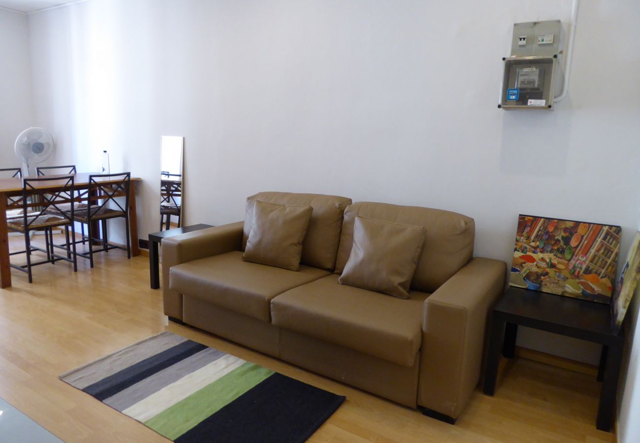 Apartamento en Barcelona - Bonito piso en alquiler por días en Gracia, Barcelona centro. Luminoso, tranquilo y bien situado.