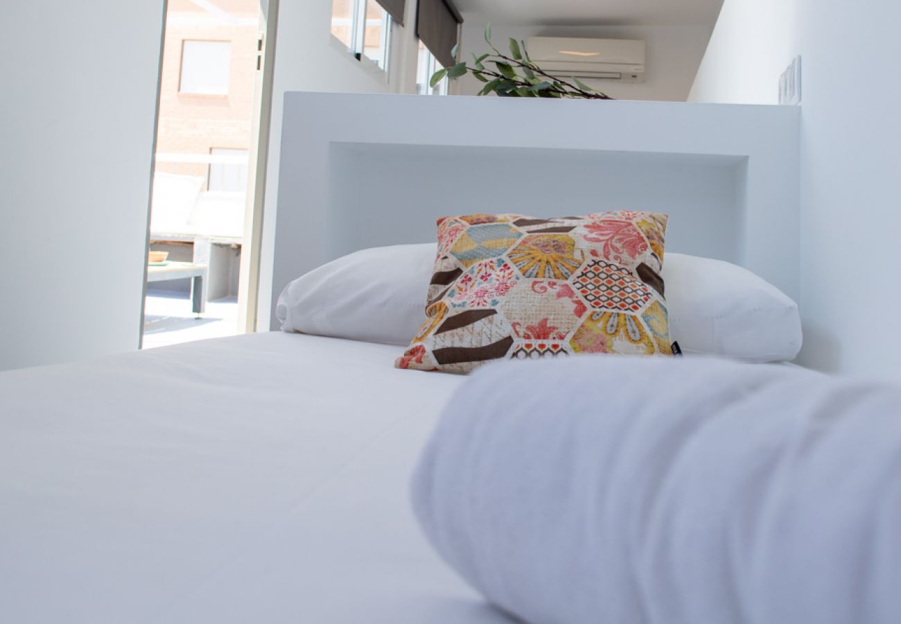 Apartamento en Valencia - El Cabanyal Petit Penthouse by Florit Flats