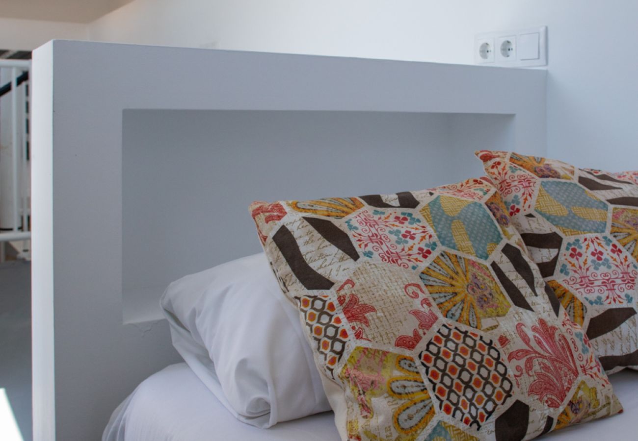 Apartamento en Valencia - El Cabanyal Petit Penthouse by Florit Flats