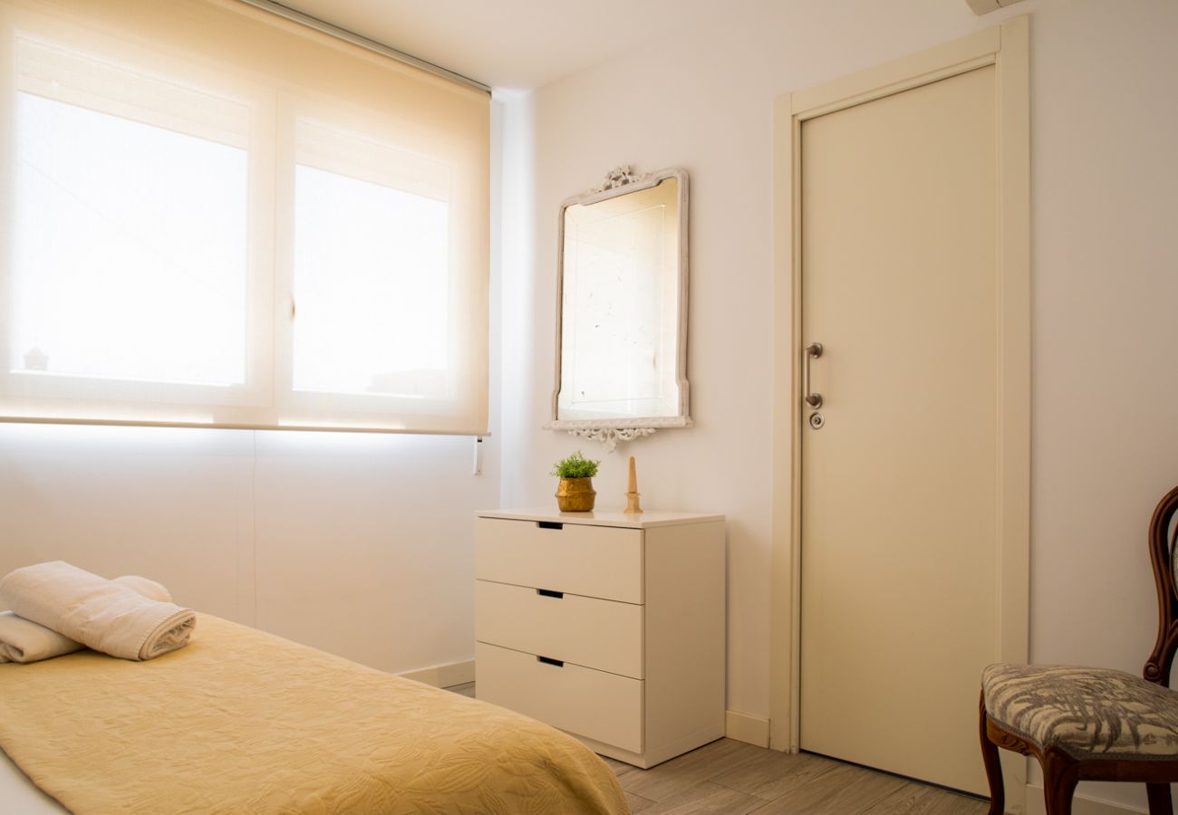 Apartamento en Valencia - El Cabanyal Petit Penthouse by Florit Flats