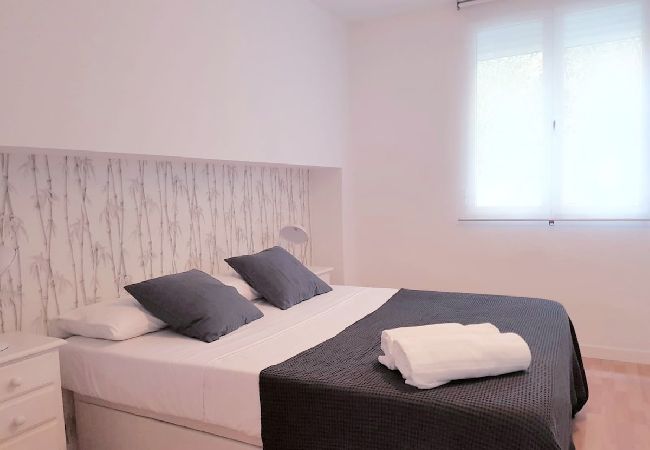 Apartamento en Valencia - Lovely 2 Bedroom Wifi AC Flat by the Turia Gardens 