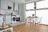 Apartamento en Valencia - Port Suite V | 4 Viajeros | AC & WiFi | 15 min Ciudad Artes