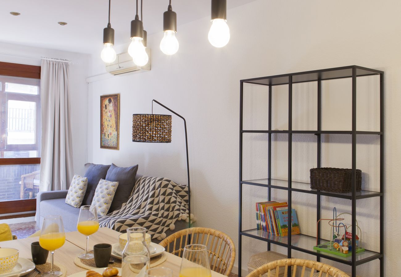 Apartamento en Valencia - Cozy One Bedroom Wifi AC Heating in Old Town I 
