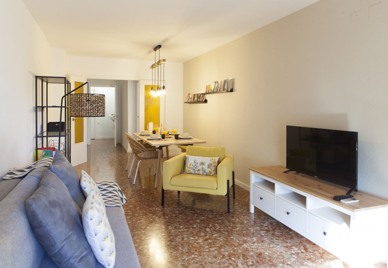 Apartamento en Valencia - Cozy One Bedroom Wifi AC Heating in Old Town I 