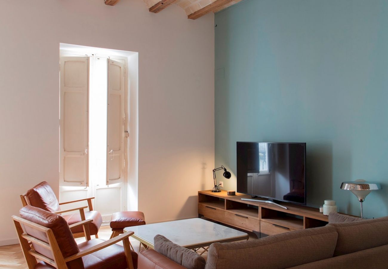 Apartamento en Valencia - Chic and central, in a lively but quiet area.All walking distance. 