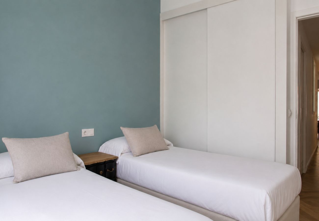 Apartamento en Valencia - Luxury Stay | 4 Personas | Balcón | Centro Ciudad