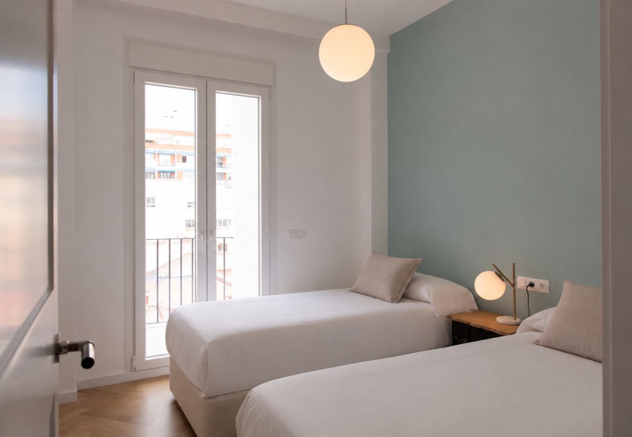 Apartamento en Valencia - Luxury Stay | 4 Personas | Balcón | Centro Ciudad