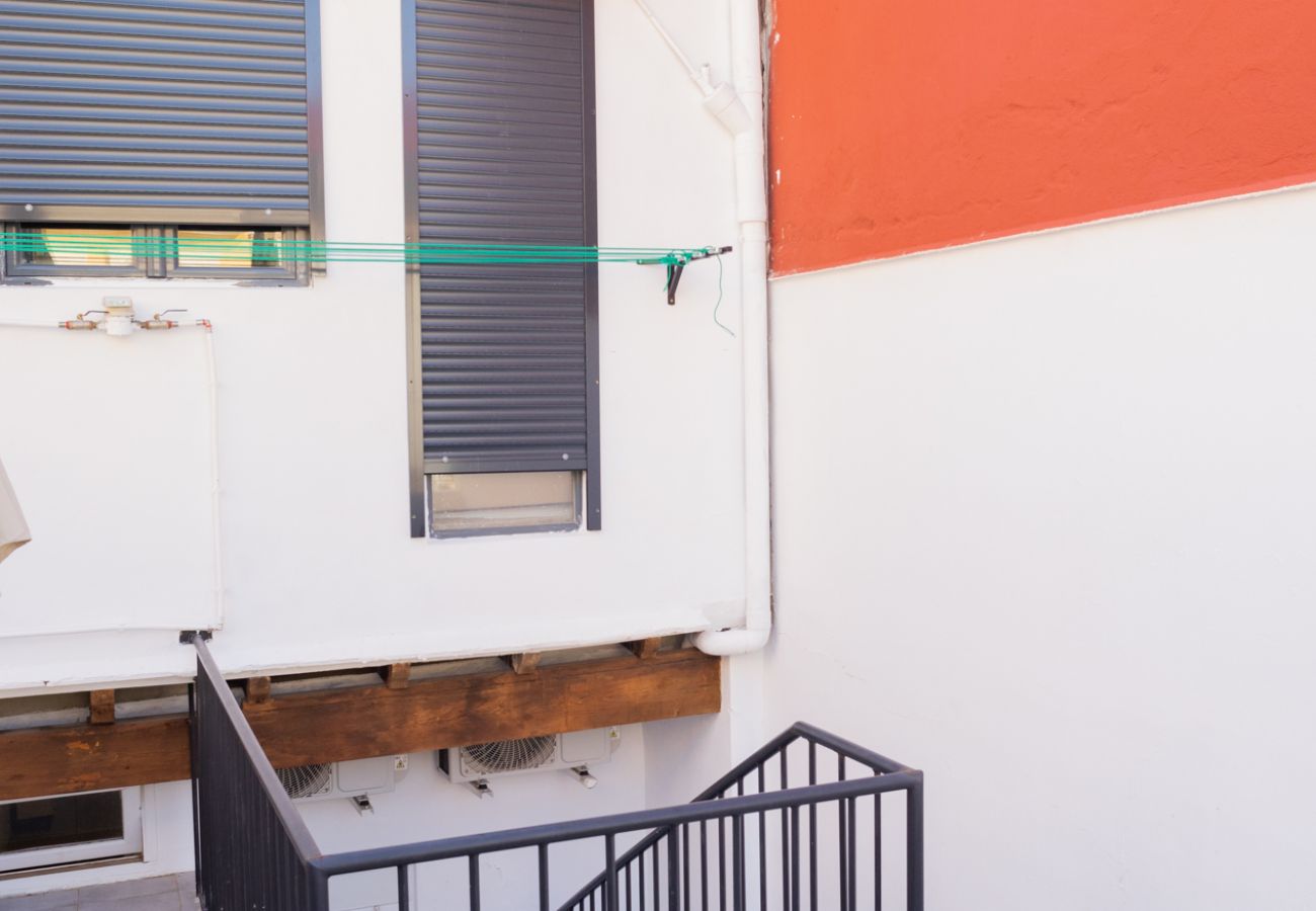 Apartamento en Valencia - El Cabanyal Loft with Terrace by Florit Flats