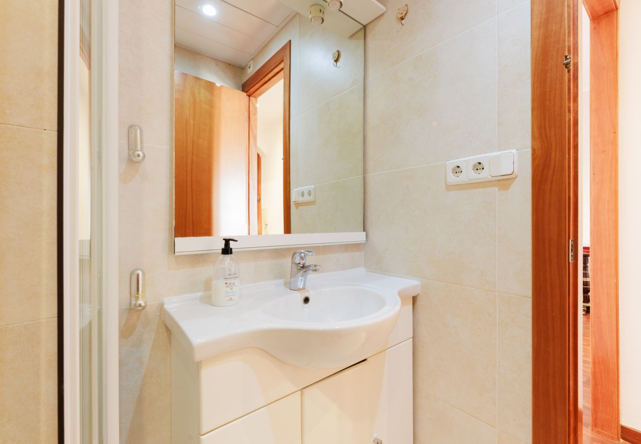 Apartamento en Barcelona - TURO PARK, precioso apartamento con balcón