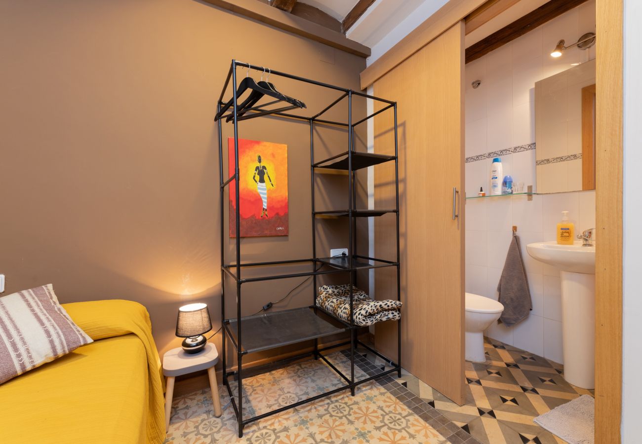 Apartamento en Barcelona - TERRAZA PRIVADA, 4 dormiorios, 2 baños