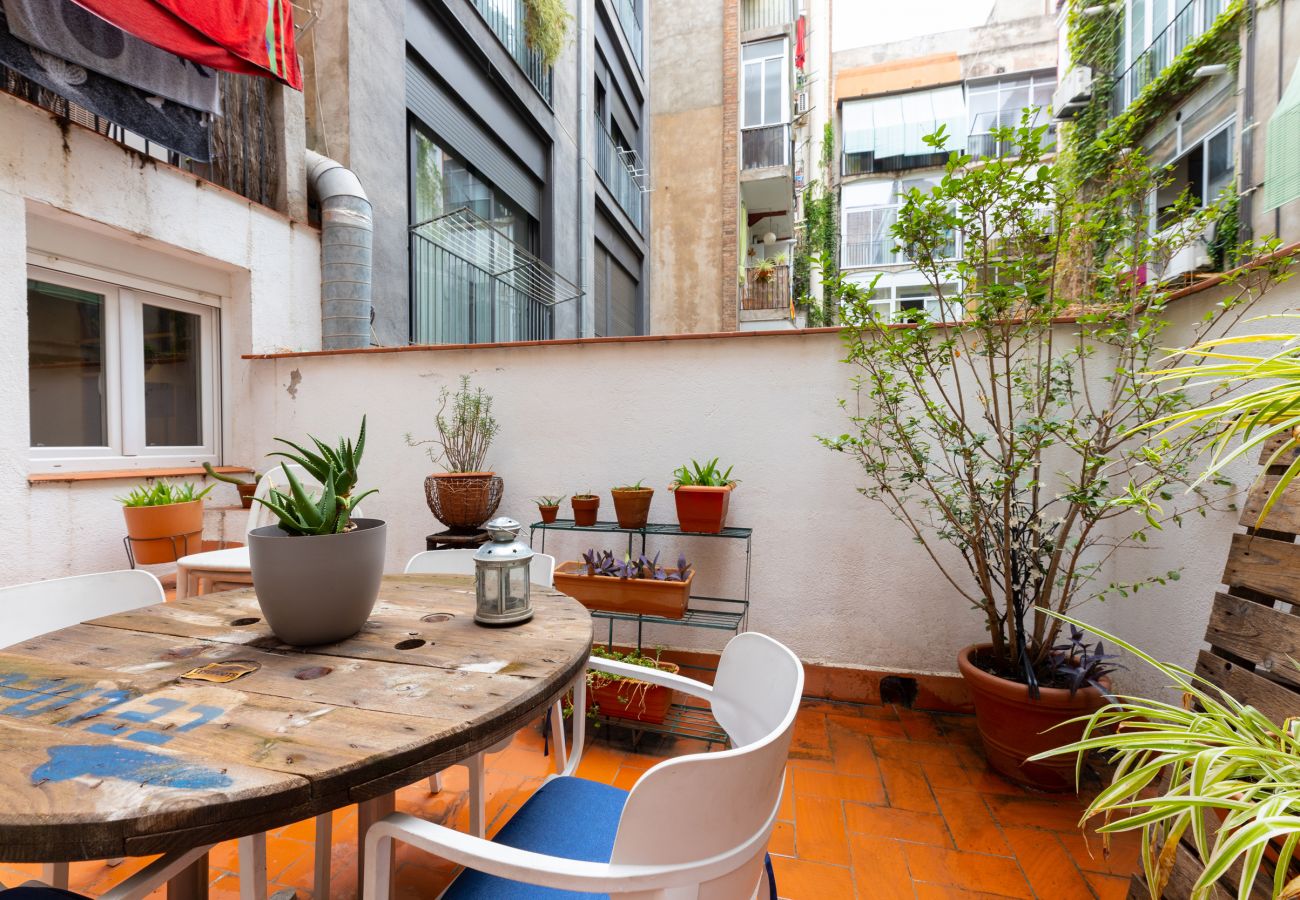 Apartamento en Barcelona - TERRAZA PRIVADA, 4 dormiorios, 2 baños