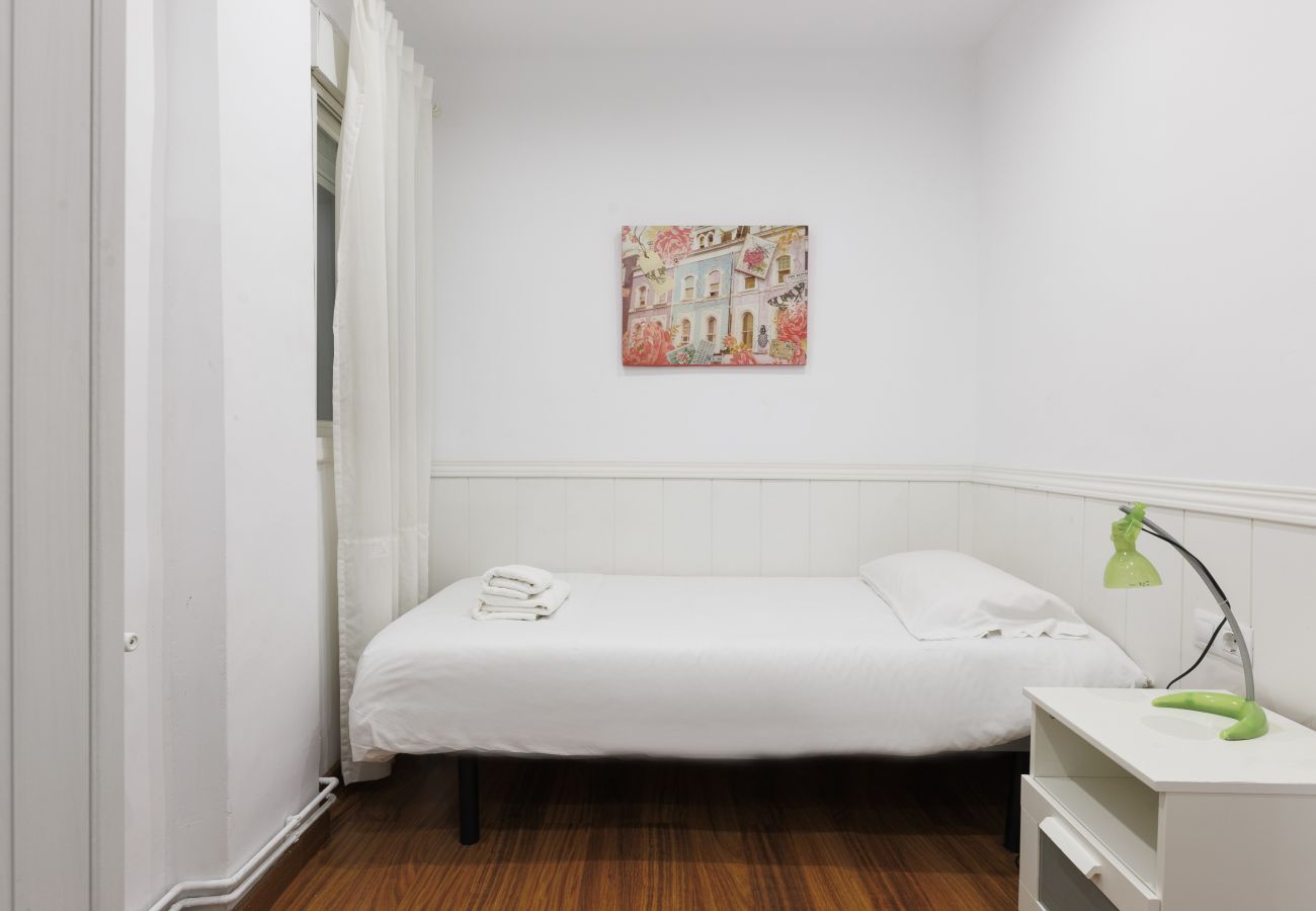 Apartamento en Barcelona - Terraza privada, 3 dormitorios, 2 baños, Barcelona centro