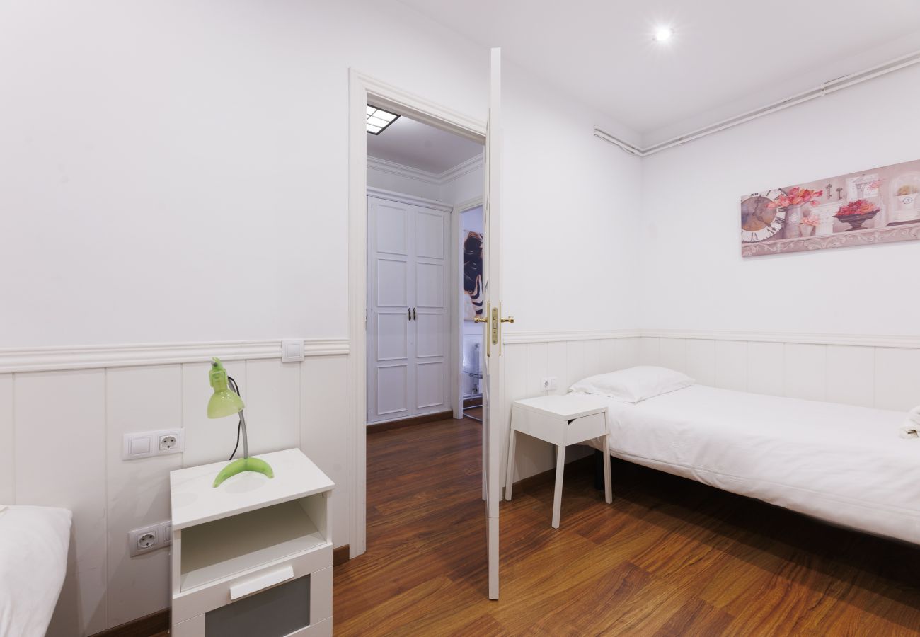 Apartamento en Barcelona - Terraza privada, 3 dormitorios, 2 baños, Barcelona centro