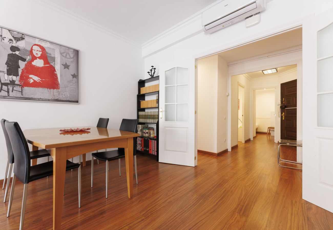 Apartamento en Barcelona - Terraza privada, 3 dormitorios, 2 baños, Barcelona centro