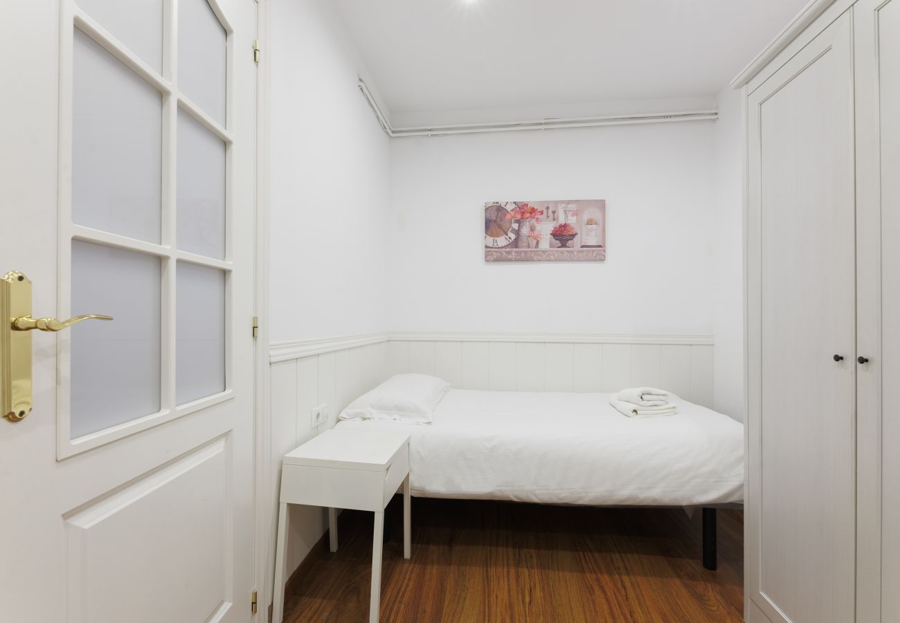 Apartamento en Barcelona - Terraza privada, 3 dormitorios, 2 baños, Barcelona centro