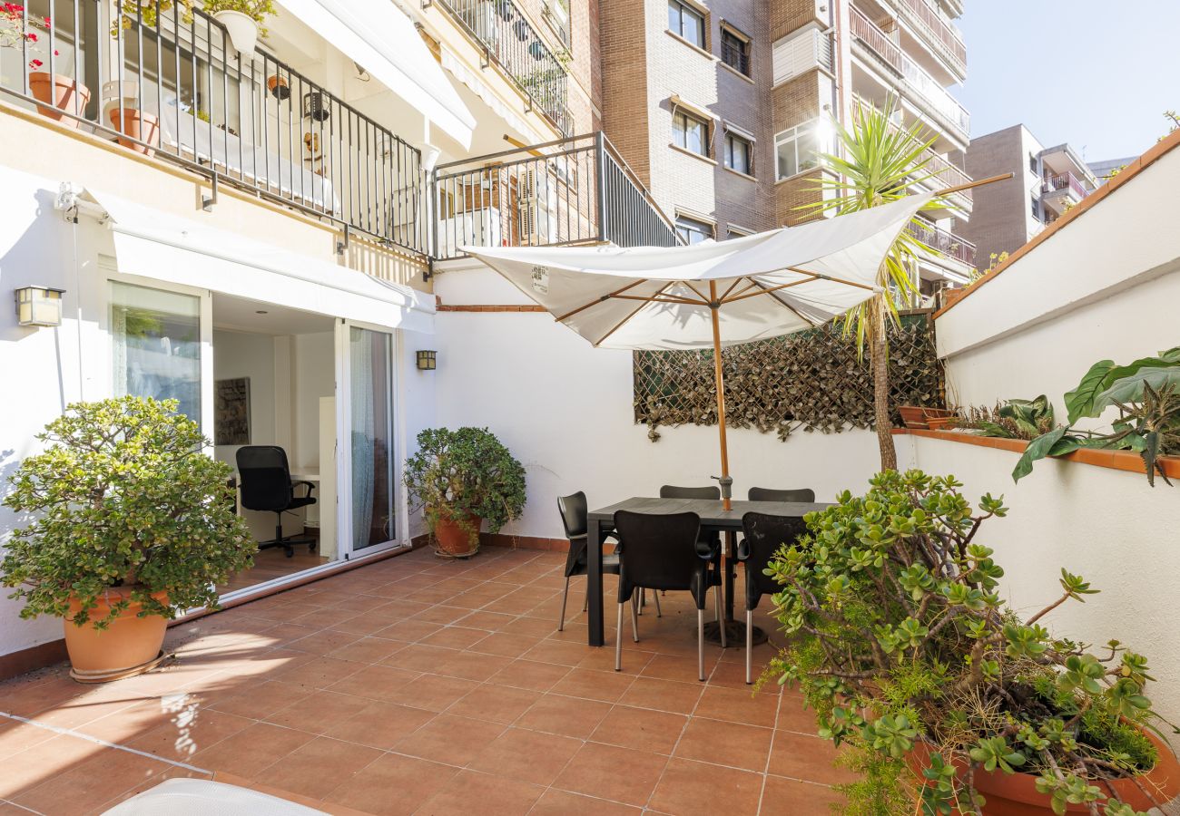 Apartamento en Barcelona - Terraza privada, 3 dormitorios, 2 baños, Barcelona centro