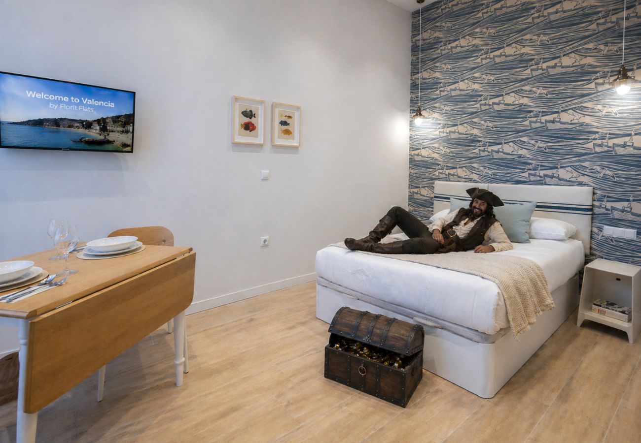 Apartamento en Valencia - Pirate Studio II | 2 Viajeros | AC WiFi | 15 min Oceanografic