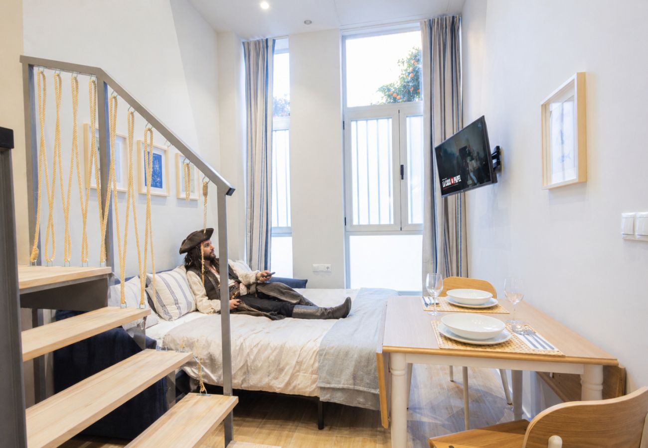 Apartamento en Valencia - Pirate Duplex III | 4 Viajeros | AC WiFi | 15 min Oceanografic