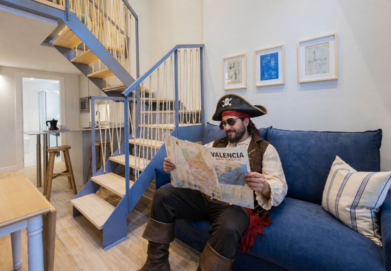 Apartamento en Valencia - Pirate Duplex III | 4 Viajeros | AC WiFi | 15 min Oceanografic
