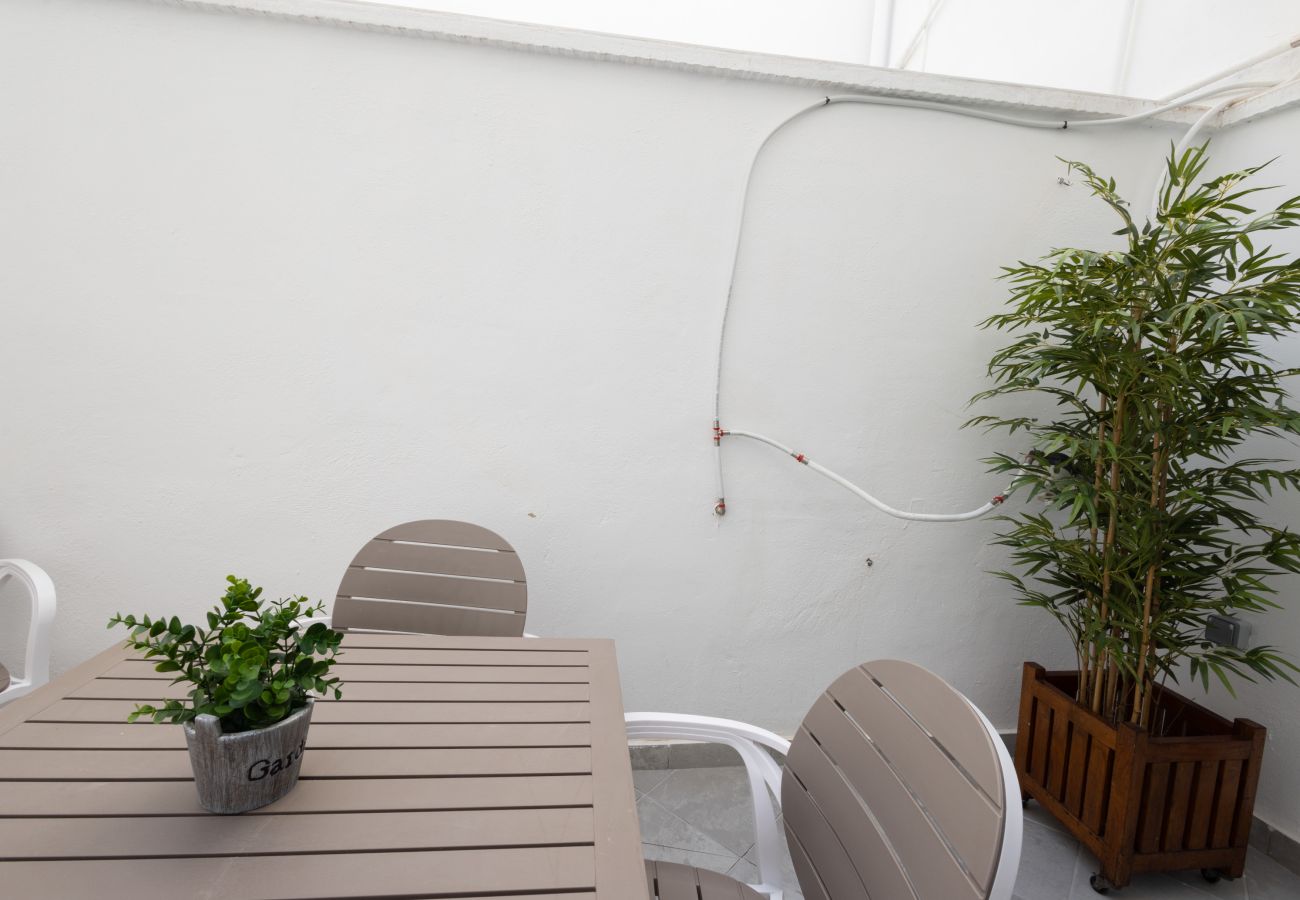 Apartamento en Valencia - The Cruz Cubierta Apartment 01 with Terrace by Florit Flats