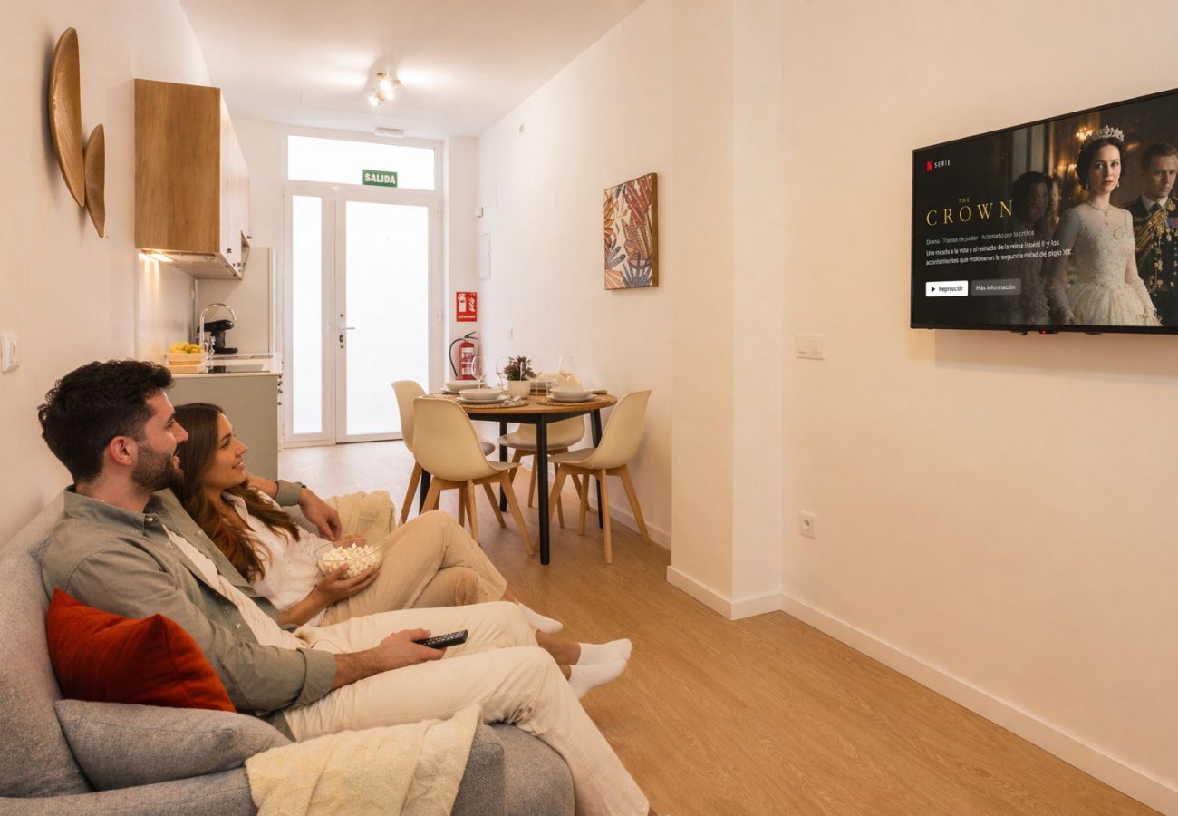 Apartamento en Valencia - Maritim Studios I | 4 Viajeros | AC-WIFI | Near Beach