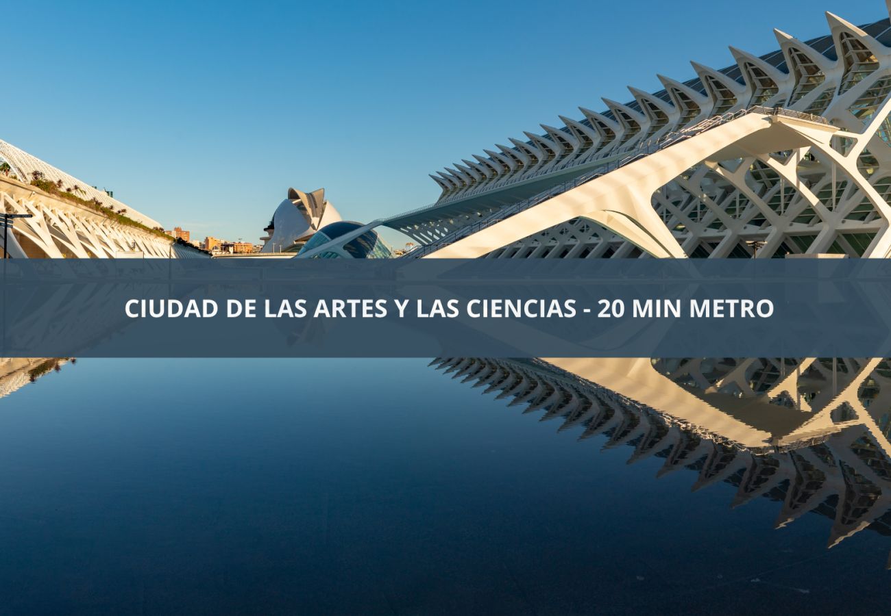 Apartamento en Valencia - Valencia Urban Suite VII | 4 Viajeros| A/C & Wi-Fi | Cerca del Centro